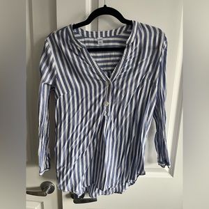 Old navy blouse